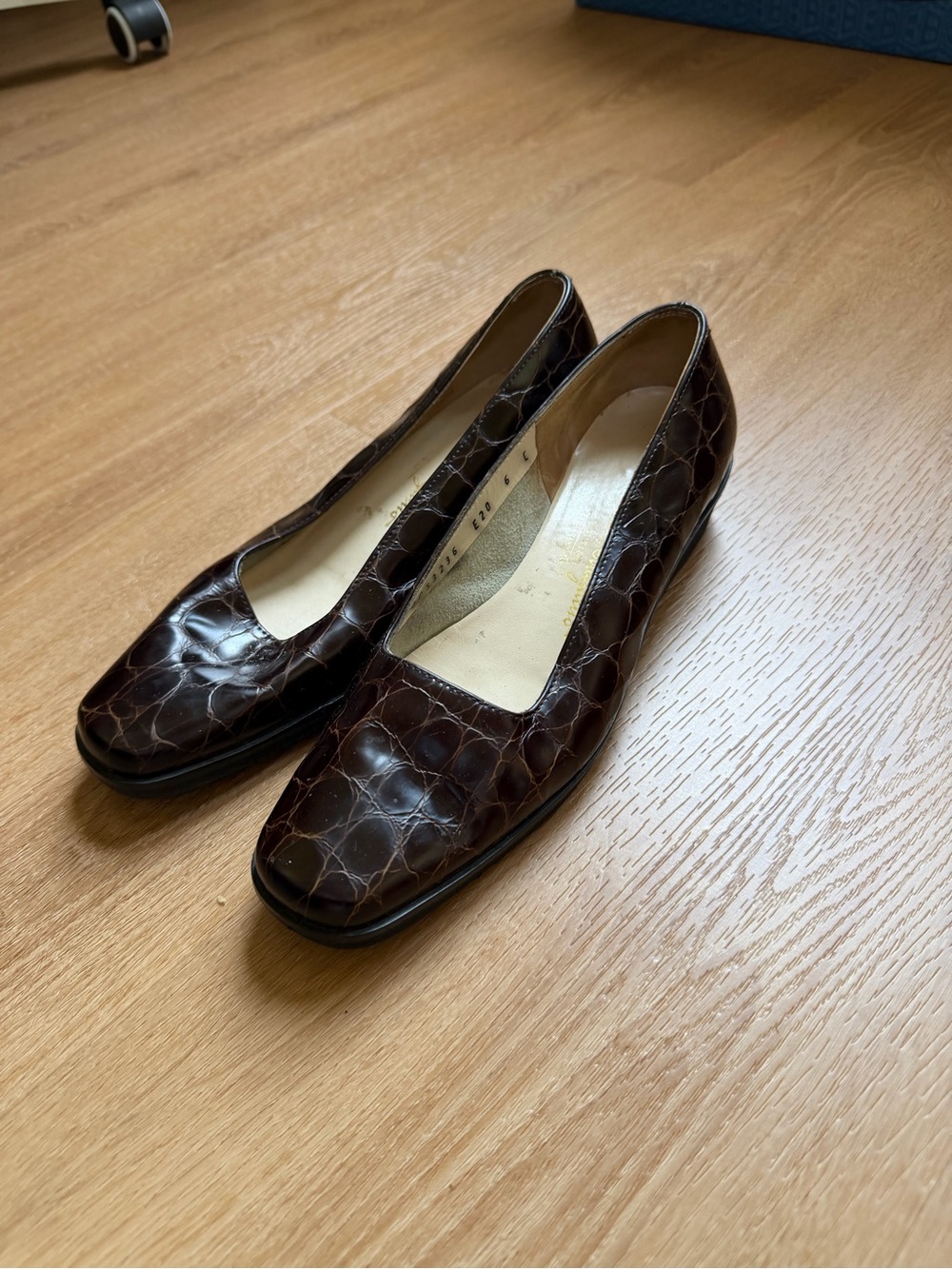 vintage Salvatore Ferragamo brown crocodile-embossed leather low-wedge loafers